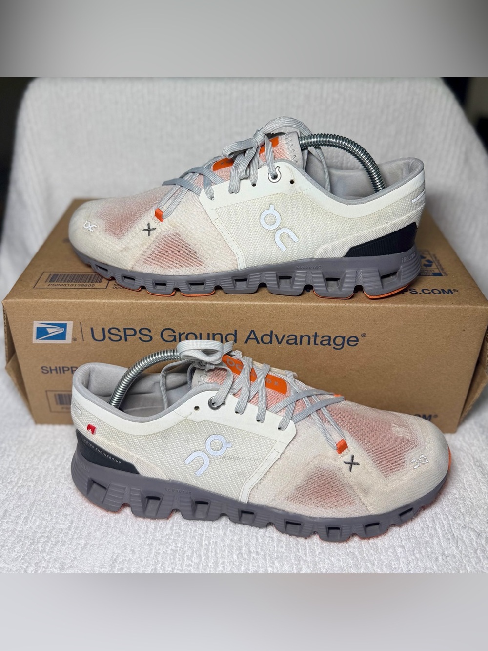 On Cloud X Men’s Size 8.5 White Gray Orange Running Training Shoes EU 42